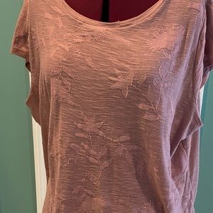 Short-sleeved flower pattern shirt